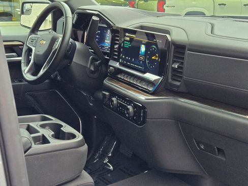 Certified 2025 Chevrolet Silverado 1500 LT image 7