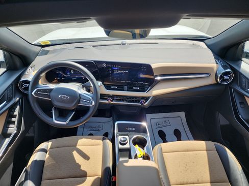 Certified 2025 Chevrolet Equinox ACTIV w/ Safety and Technology Package image 27