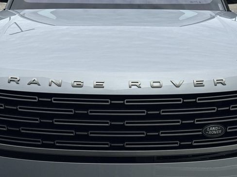 Certified 2023 Land Rover Range Rover SE AWD/4WD image 11