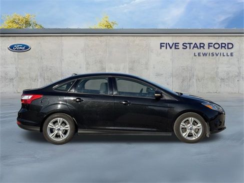 Used 2014 Ford Focus SE w/ SE Winter Package image 3