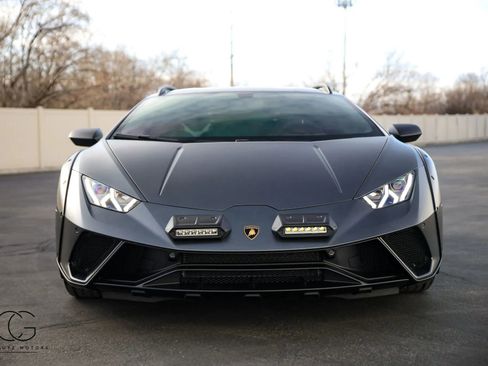 Used 2024 Lamborghini Huracan Sterrato AWD/4WD image 19