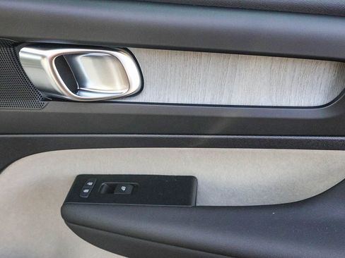 New 2026 Volvo XC40 B4 Plus w/ Climate Package image 18