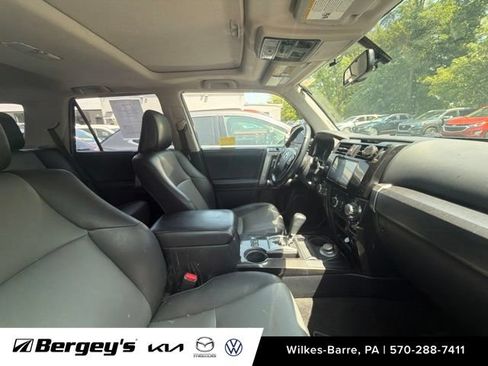Used 2019 Toyota 4Runner SR5 Premium AWD/4WD image 14