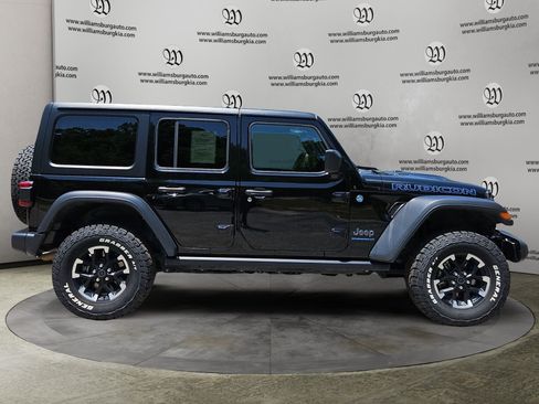 Used 2024 Jeep Wrangler Unlimited Rubicon 4xe AWD/4WD image 6