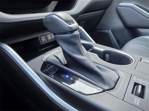 Certified 2023 Toyota Highlander XSE image 25