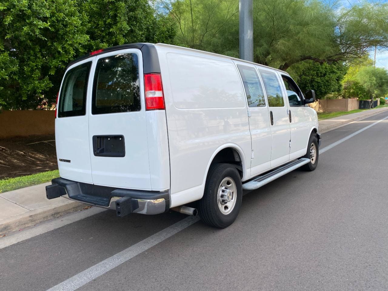 Used 2024 Chevrolet Express 2500 w/ Driver Convenience Package RWD image 5