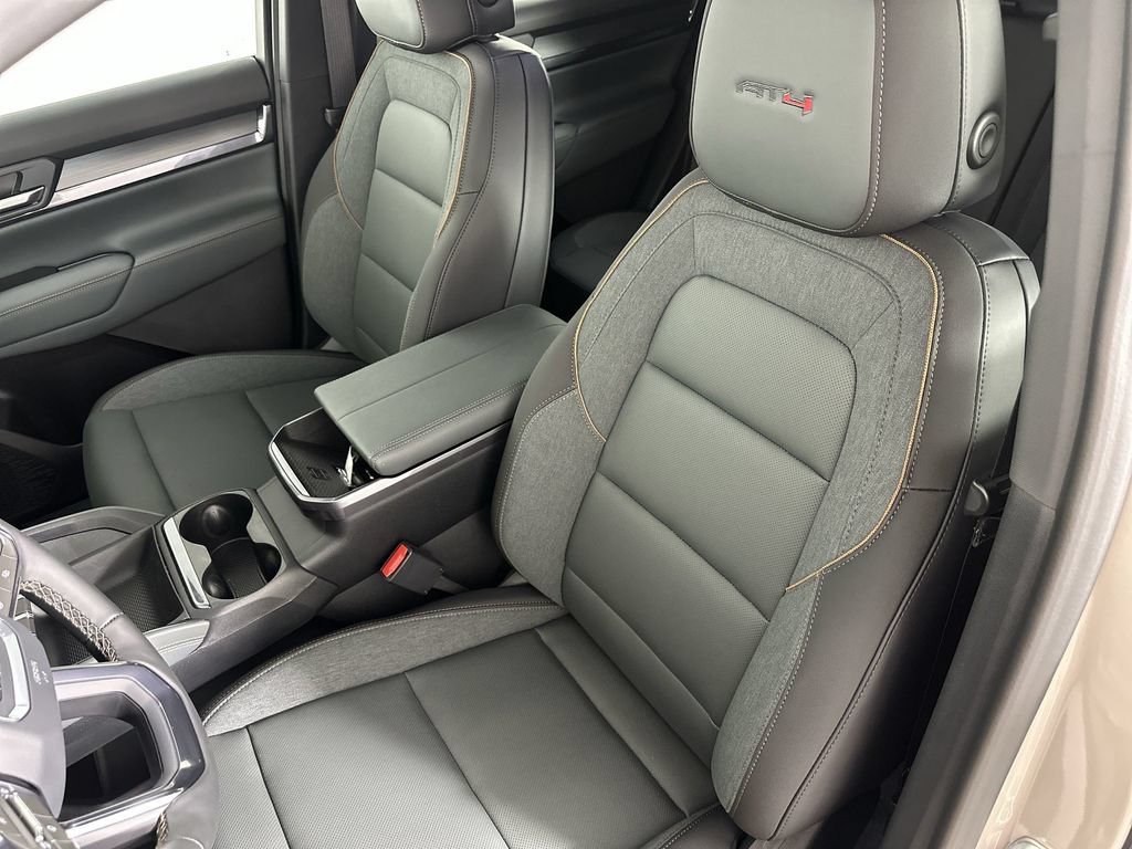 New 2027 GMC Terrain AT4 w/ LPO, Black Badging Package AWD/4WD image 21