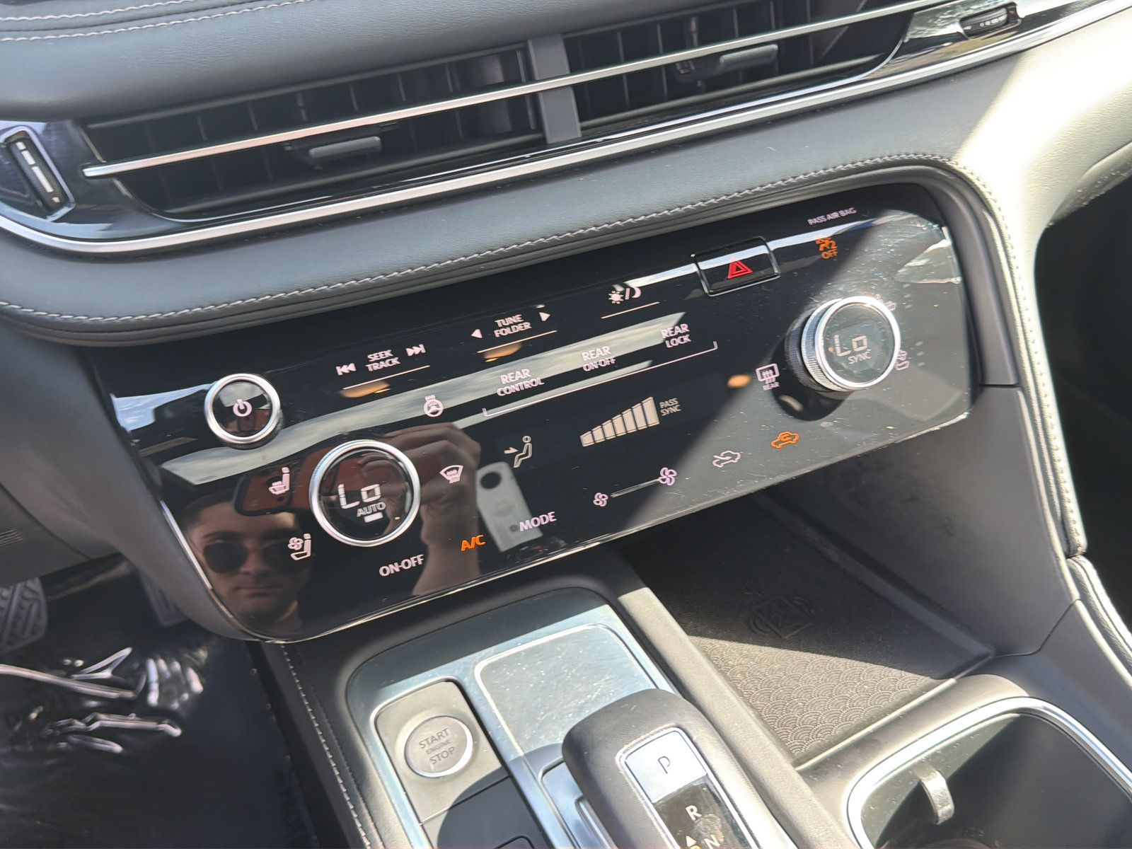 Used 2025 INFINITI QX60 Luxe w/ Black Edition AWD/4WD image 25