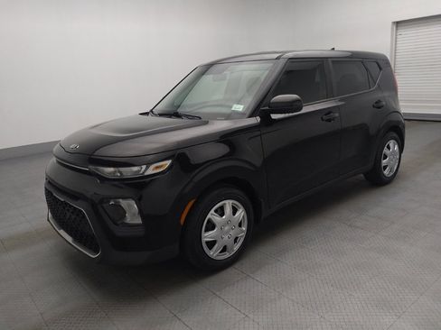 Used 2020 Kia Soul LX image 2