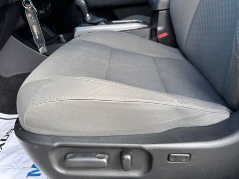 Used 2021 Toyota Tacoma SR5 RWD image 13