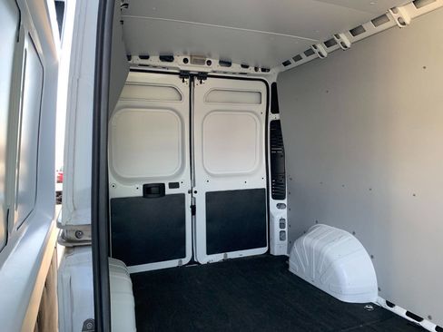 Used 2021 RAM ProMaster 2500 image 9