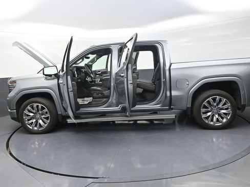 Used 2025 GMC Sierra 1500 Denali w/ Denali Reserve Package AWD/4WD image 36