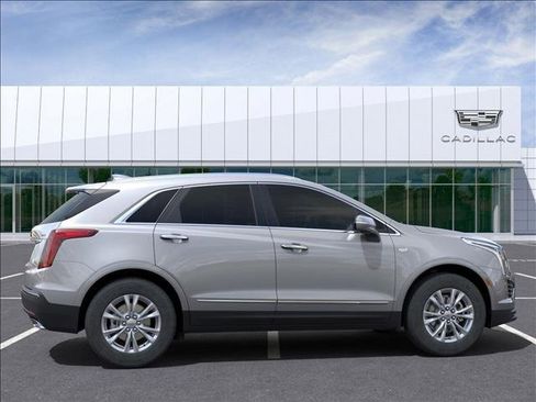 New 2025 Cadillac XT5 Luxury image 5
