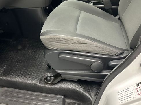 Used 2020 Nissan NV200 S image 19