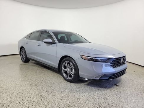 Used 2025 Honda Accord EX-L image 4
