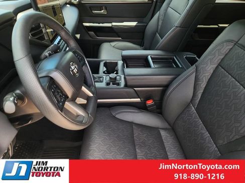 Used 2025 Toyota Tundra Limited w/ TRD Off-Road Package AWD/4WD image 14