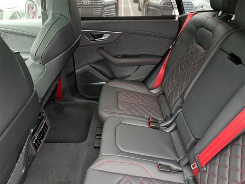 New 2026 Audi Q8 Prestige image 25