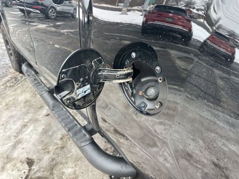 Used 2018 Chevrolet Silverado 1500 LT w/ Midnight Edition image 42