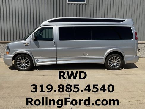 Used 2019 GMC Savana 2500 Extended image 2