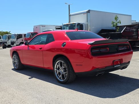 Used 2021 Dodge Challenger SXT w/ Plus Package RWD image 5
