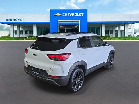 New 2026 Chevrolet TrailBlazer LT w/ Midnight Edition AWD/4WD image 6