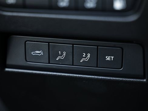 Used 2024 MAZDA CX-90 Plug-In Hybrid w/ Premium Plus image 22