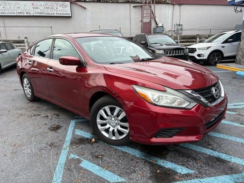 Used 2016 Nissan Altima 2.5 S w/ Power Driver Seat Package image 2