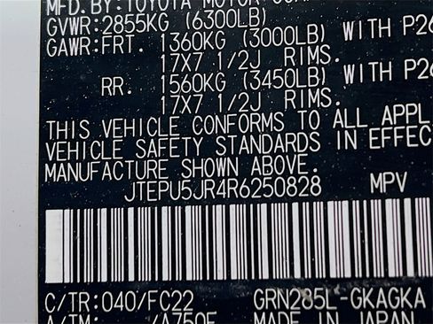 Certified 2024 Toyota 4Runner TRD Off-Road image 29