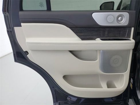 Used 2018 Lincoln Navigator Black Label image 15