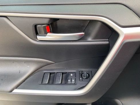 Used 2022 Toyota RAV4 SE w/ Convenience Package AWD/4WD image 22