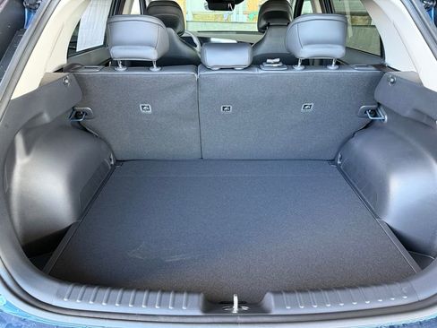 New 2026 Kia Niro FWD image 13