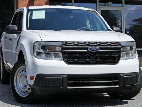 Used 2023 Ford Maverick XL FWD image 2