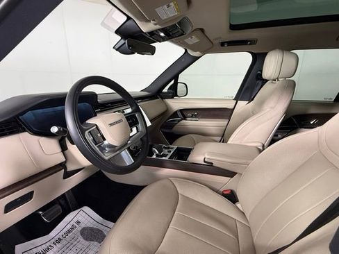 Certified 2023 Land Rover Range Rover SE image 5