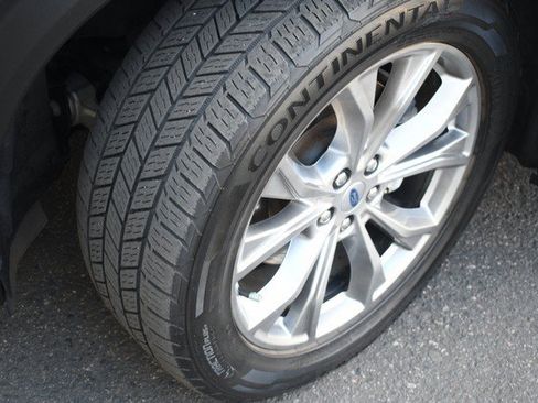 Used 2020 Ford Explorer XLT w/ Equipment Group 202A AWD/4WD image 11