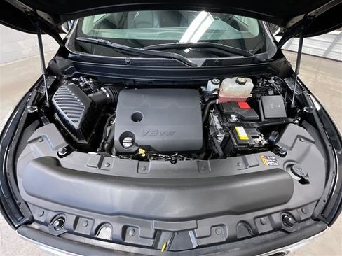 Used 2019 Buick Enclave Essence image 28