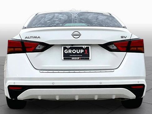 Certified 2023 Nissan Altima 2.5 SV FWD image 5