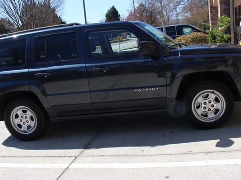 Used 2015 Jeep Patriot Sport w/ Power Value Group image 9