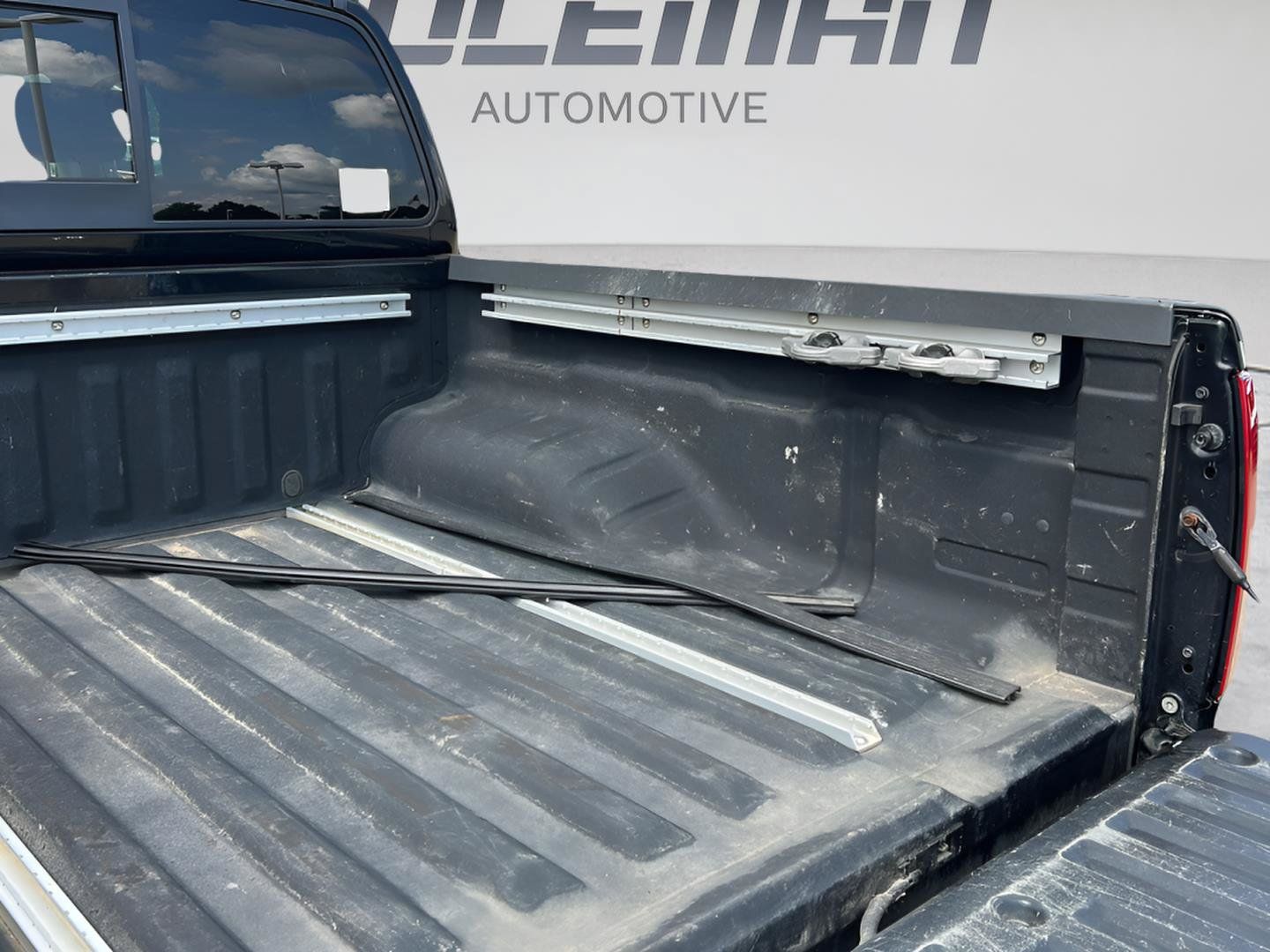 Used 2018 Nissan Frontier PRO-4X AWD/4WD image 26