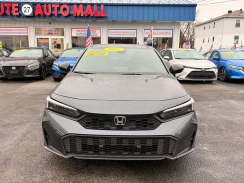 Used 2025 Honda Civic Sport image 3
