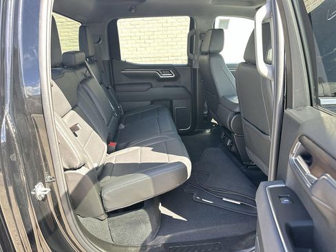 Used 2026 GMC Sierra 1500 SLT AWD/4WD image 26