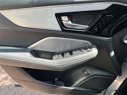 Certified 2024 Acura MDX SH-AWD w/ Technology Package image 24