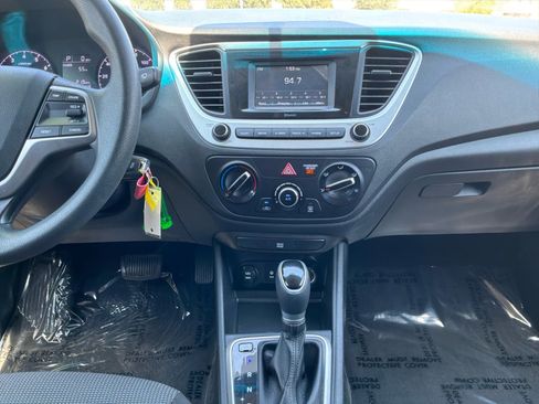 Used 2022 Hyundai Accent SE FWD image 16