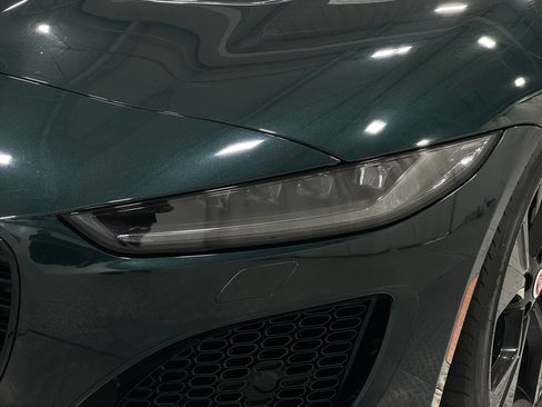 Used 2021 Jaguar F-TYPE Convertible RWD image 30