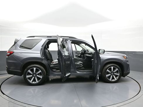 Used 2023 Honda Pilot Touring image 44