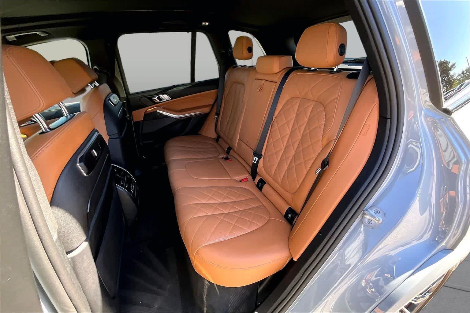 Used 2024 BMW X5 M60i w/ Executive Package AWD/4WD image 39