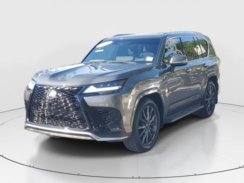 Used 2024 Lexus LX 600 F Sport image 3