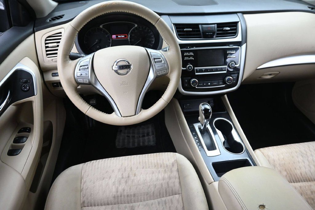 Used 2018 Nissan Altima 2.5 SV FWD image 14