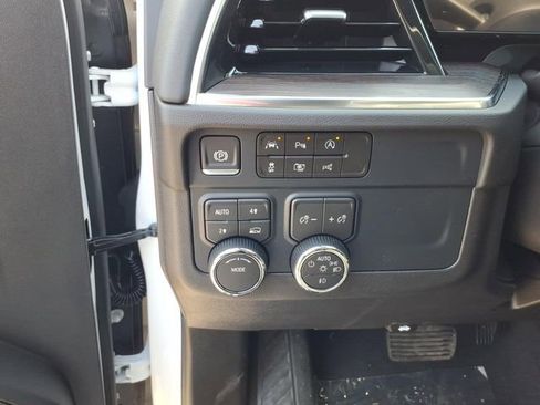 New 2026 Chevrolet Suburban LT w/ Comfort Package AWD/4WD image 20