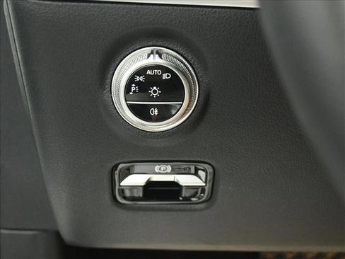 Certified 2026 Mercedes-Benz C 300 4MATIC Sedan image 10