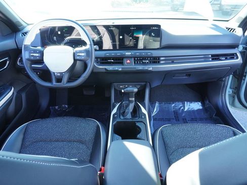 Used 2025 Kia K4 GT-Line image 11